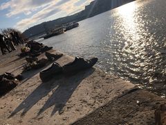 -多瑙河畔鞋履雕塑