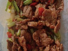 湘西小炒黄牛肉-湘阅•威海海鲜•湖南味道(华宝店)