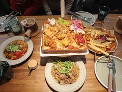 -Dragon Pizza•圆脸龙披萨·牛排餐厅