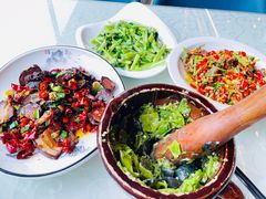 -小芙蓉湘菜馆(易生活购物公园店)