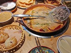 -洱火云南酸菜牛肉火锅(石景山当代商城店)