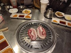 五花肉-韩聚屋韩国烤肉餐厅(新北万达店)