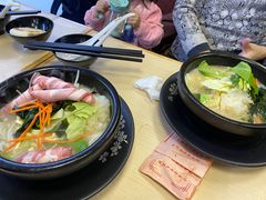 -灵芝妹子海鲜米线(香炉礁山姆店)