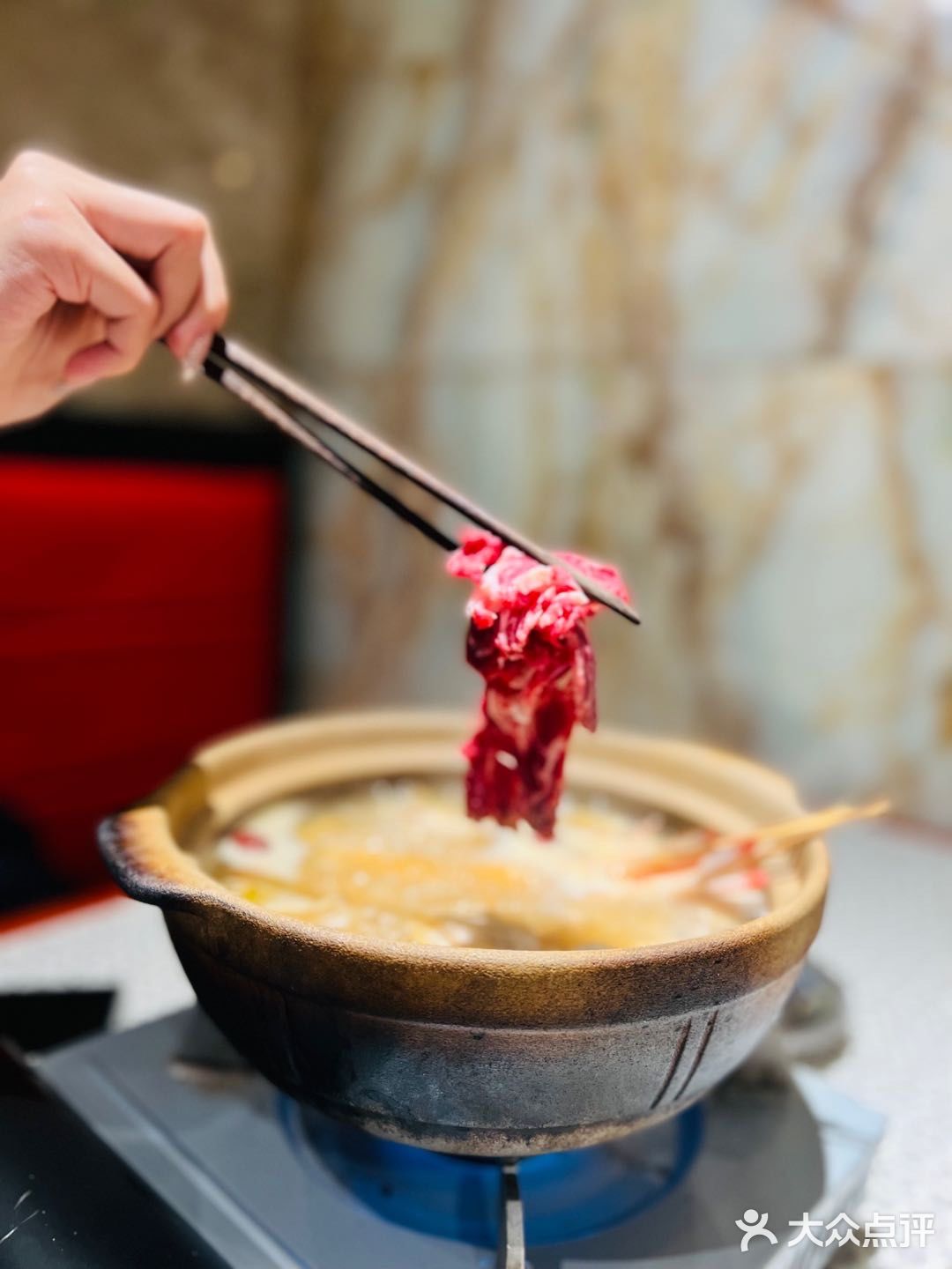 赶紧组起养生局吧，醉鸡煲是冬天里最食补火锅！