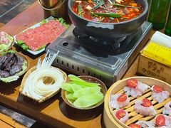 -黔有有贵州酸汤夺夺粉火锅(五味十字店)