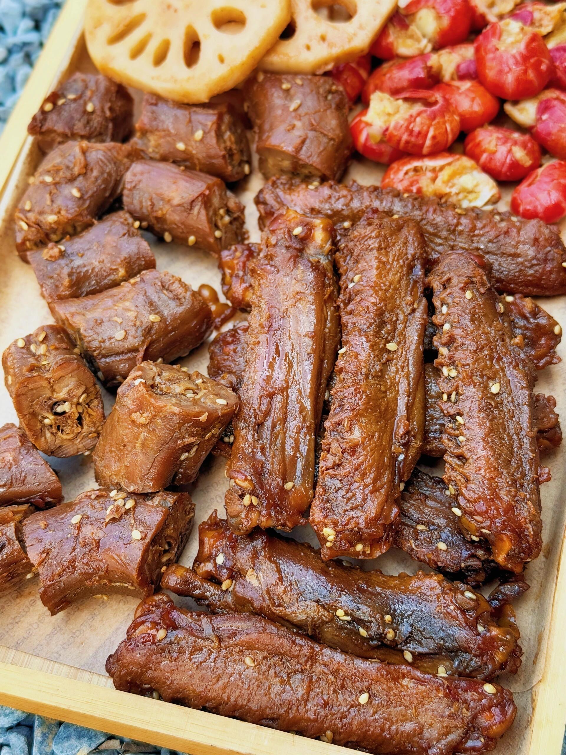 绝味鸭脖外卖真的是追剧绝配