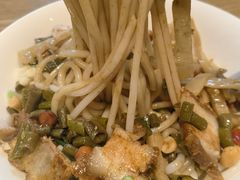 -牛八宝桂林米粉(八里庄店)