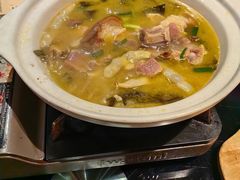 -帅巴人舅母子腊蹄民俗村
