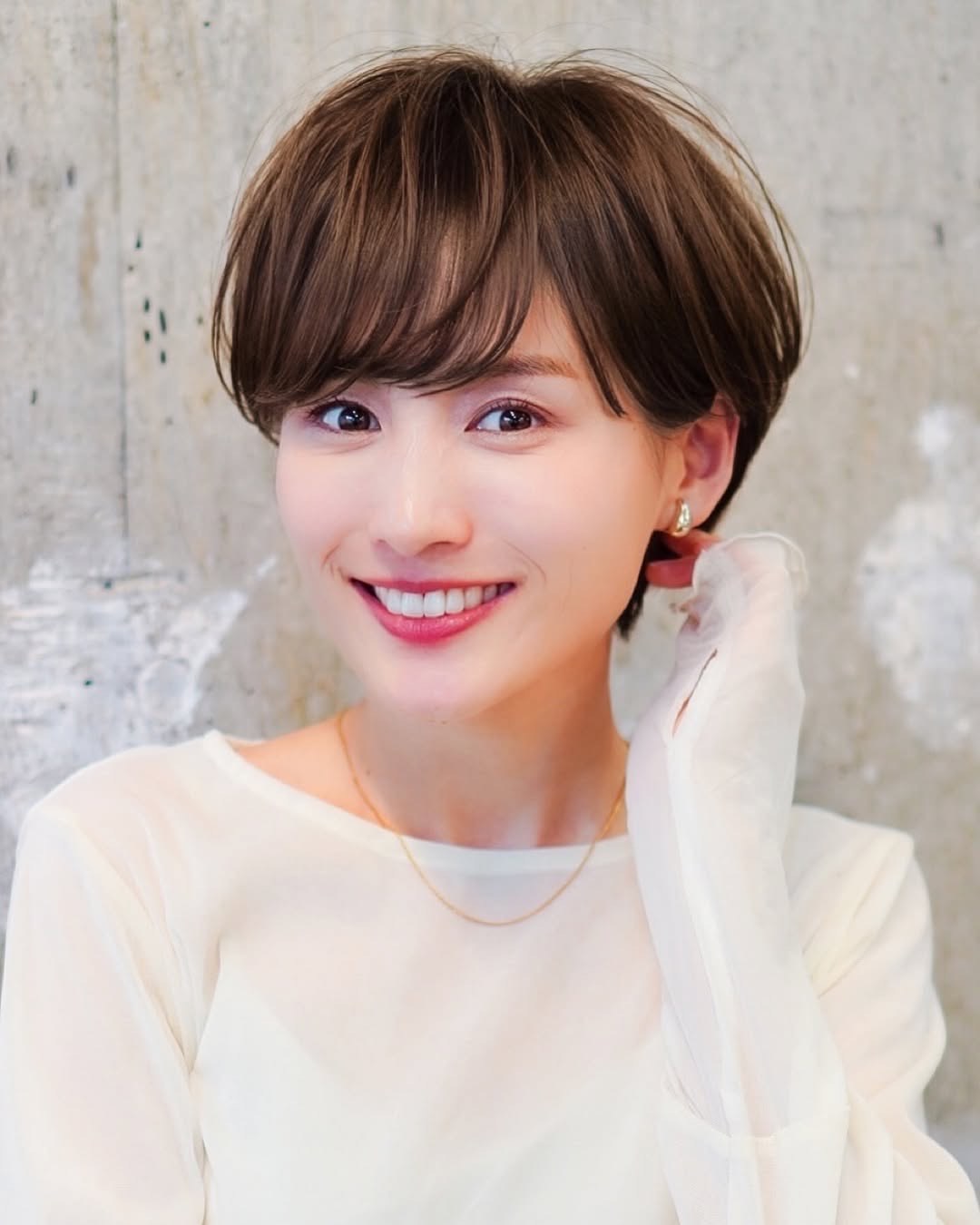 短发尴尬期救星!3分钟get女团同款高颅顶造