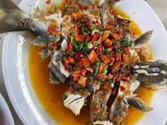 -三亚火车头万人海鲜广场