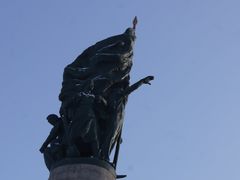 -人民防洪胜利纪念塔