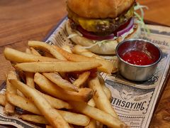 经典芝士牛肉汉堡-THE CORNER角落