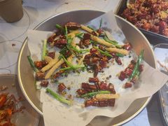 -巴厘龙虾·榜首油焖大虾(音乐学院·沿江酒馆店)