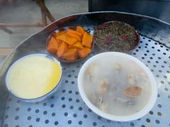 -王二妹夫妻肥肠粉