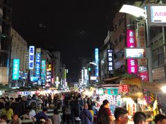 -六合夜市