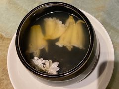 茉莉花清汤海蚌-湖滨28中餐厅·西湖宴·杭州君悦酒店