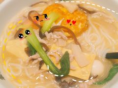 -蒙自源米线大王(花园城商场店)