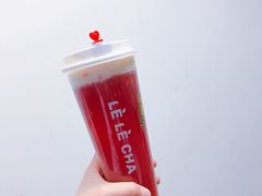 芝士冠军满杯红草莓茶-LELECHA乐乐茶(上海五角场万达广场店)