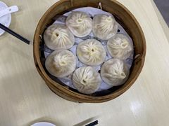 -莱莱小笼·乔艾