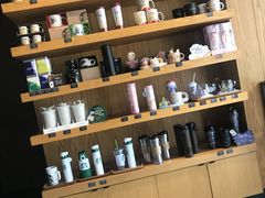 零售区-星巴克(南昌西湖万达店)