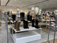 -hotwind热风(中贸广场店)