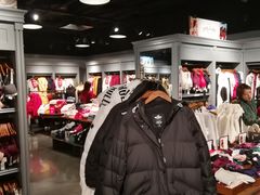 -Hollister(天环广场店)