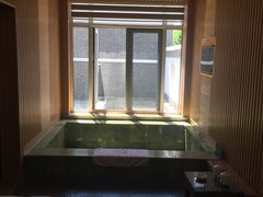 -大连步云山老汤度假山庄