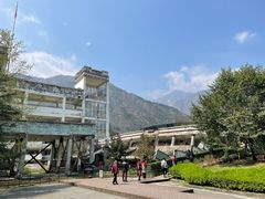 -四川汶川特大地震漩口中学遗址