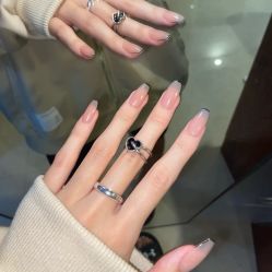 -七月美睫 美甲