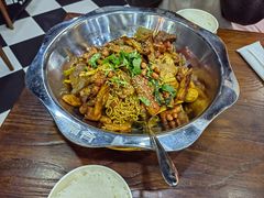 -愉肴麻辣香锅(中山路店)