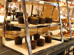 面包甜点陈列柜-长春富力万达文华酒店-集·味自助餐厅