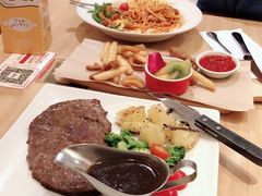 -必胜客(WOW中心城店)