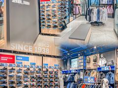 -王府井奥莱临潼小镇(临潼店)