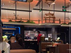 大堂-西塔老太太泥炉烤肉(温州首店万象城黑金店)