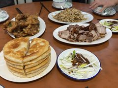 -铁东熏肉大饼铺老二马路黑牌子