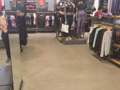 -UNDER ARMOUR(新燕莎奥莱店)