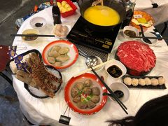 -鲜入围煮花胶鸡海鲜火锅