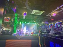 -路边边.炒菜烧烤.音乐餐厅(良乡长虹店)