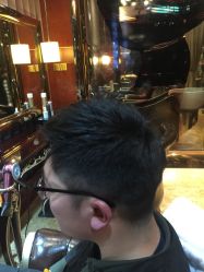 -侨治发型