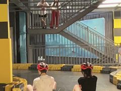 -极限PLAY运动娱乐新世界·团建派对潮玩休闲馆·室内蹦极高空游乐园