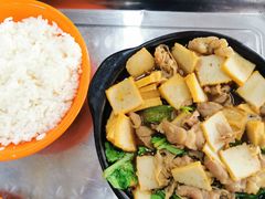 黄焖鱼豆腐肥牛-北京外国语大学东院食堂