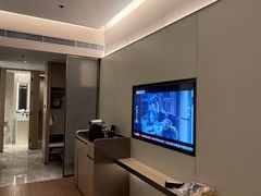 -深圳国际会展中心希尔顿酒店(前海华发冰雪世界店)