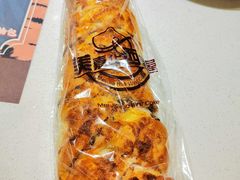 红豆肉松面包-美嘉华面包西饼店(红胜坊店)