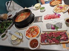 -贵府酸汤牛肉火锅·贵州老字号(飞山街店)