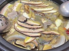 -菌之家·专业纯野生菌火锅·特色炒菌