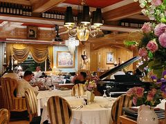 -火车头法国西餐厅