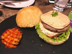 -HIGH FIVE哈福手工汉堡(桂林路店)