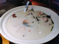 鱼钩鱼炖汤-老阿爸鲜鱼土菜(昆山花桥店)