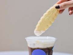 钻入云里-HUGS coffee(东区店)