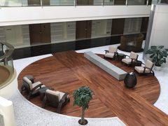 -上海滴水湖皇冠假日酒店